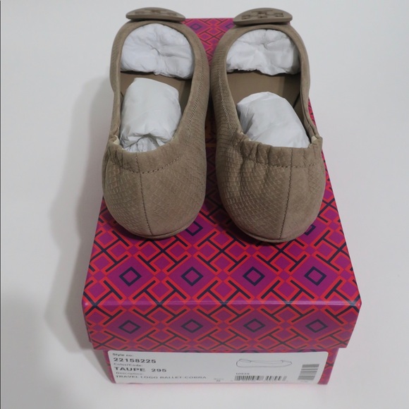 Tory Burch Minnie Travel Logo Ballet Flat - Picture 8 of 8